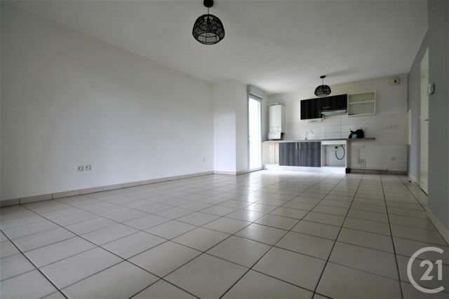 Appartement T4 à vendre - 4 pièces - 80.4 m2 - TOULOUSE - 31 - MIDI-PYRENEES - Century 21 Action Immobilier Appartement T4 à vendre - 4 pièces - 80.4 m2 - TOULOUSE - 31 - MIDI-PYRENEES - Century 21 Action Immobilier