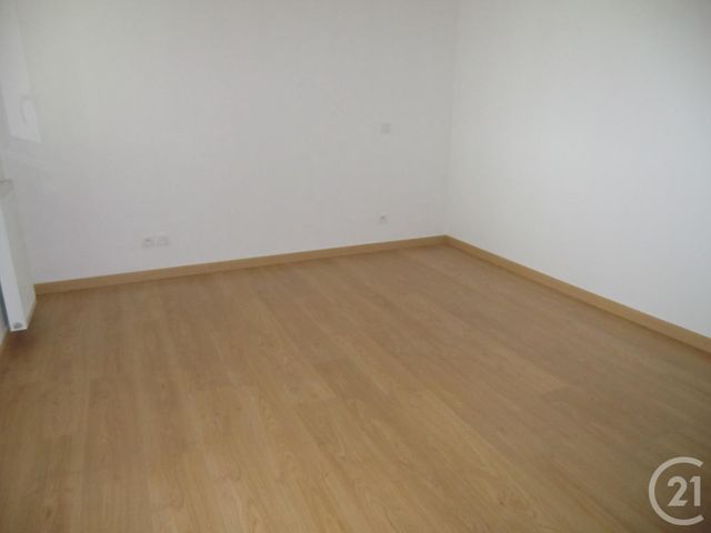 Appartement F2 à louer - 2 pièces - 43.0 m2 - TOULOUSE - 31 - MIDI-PYRENEES - Century 21 Action Immobilier Appartement F2 à louer - 2 pièces - 43.0 m2 - TOULOUSE - 31 - MIDI-PYRENEES - Century 21 Action Immobilier