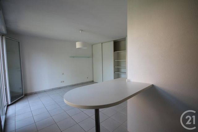 Studio à louer - 1 pièce - 25.02 m2 - TOULOUSE - 31 - MIDI-PYRENEES - Century 21 Action Immobilier Studio à louer - 1 pièce - 25.02 m2 - TOULOUSE - 31 - MIDI-PYRENEES - Century 21 Action Immobilier
