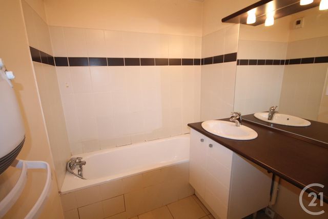 Afficher la photo en grand Appartement T3 à louer - 3 pièces - 63.85 m2 - TOULOUSE - 31 - MIDI-PYRENEES - Century 21 Action Immobilier